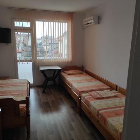 Kirovi House - Guest Rooms Tsarévo Chambre photo